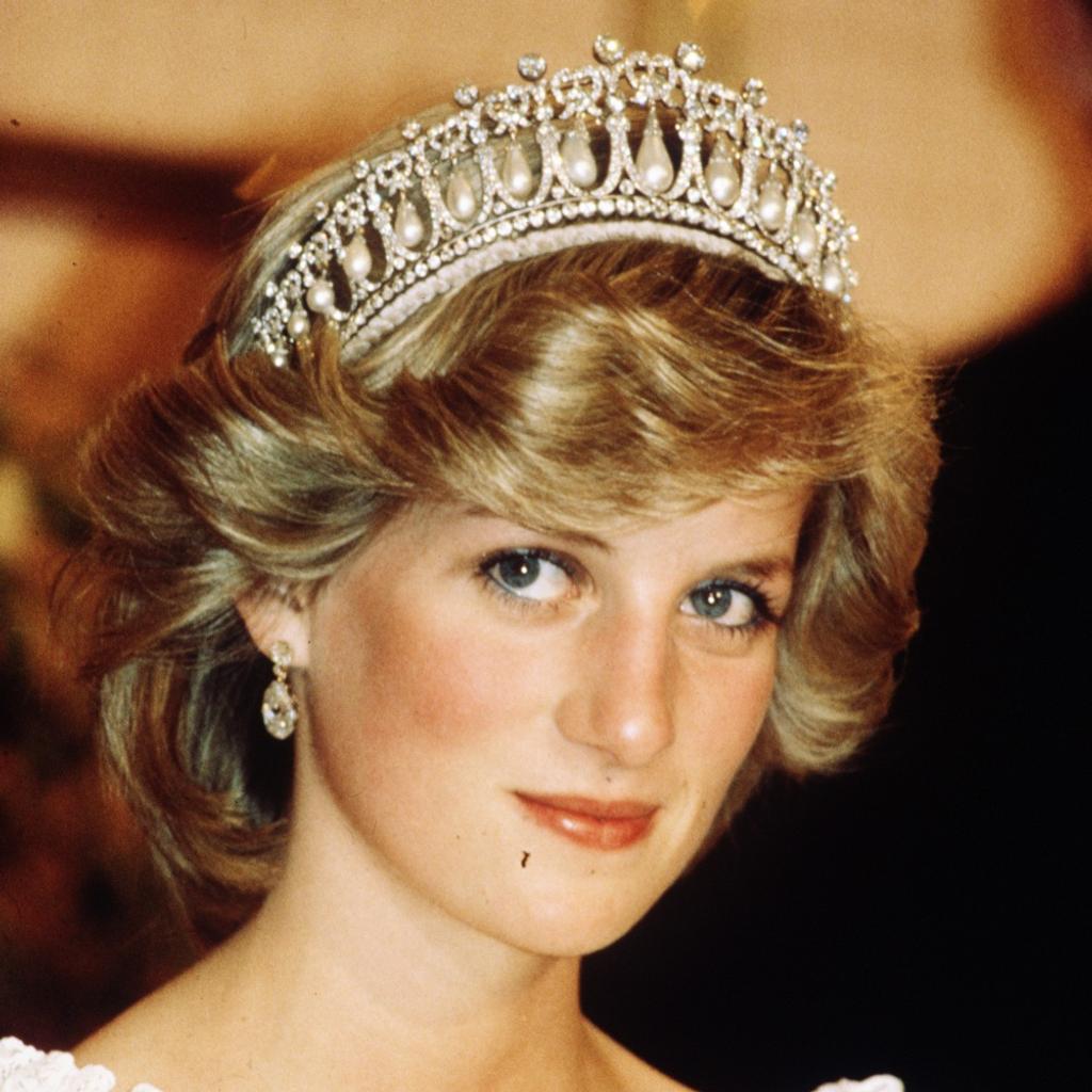 Princess Diana The Lover's Knot Tiara Pearls