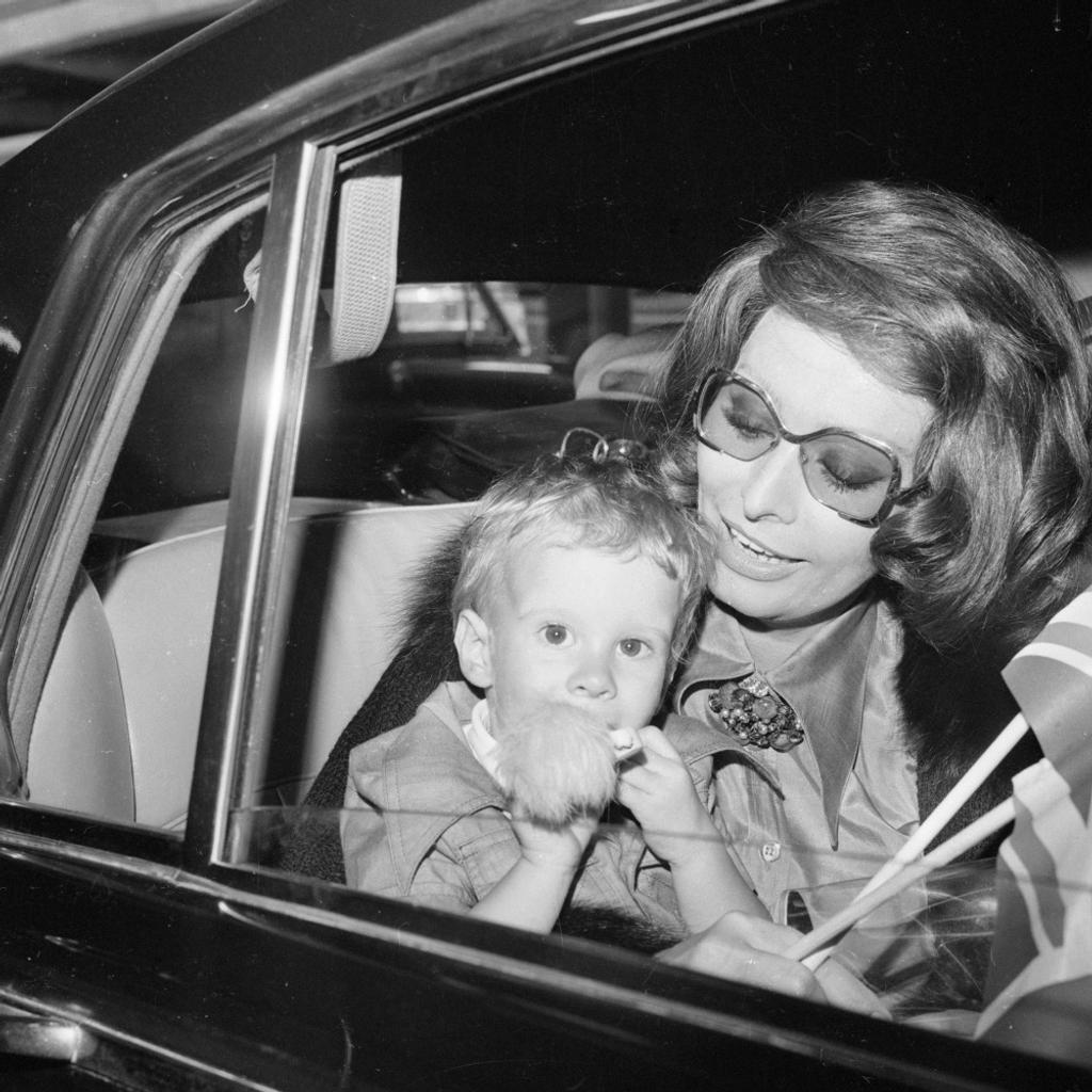 Sophia Loren family priority Carlo Ponti son 