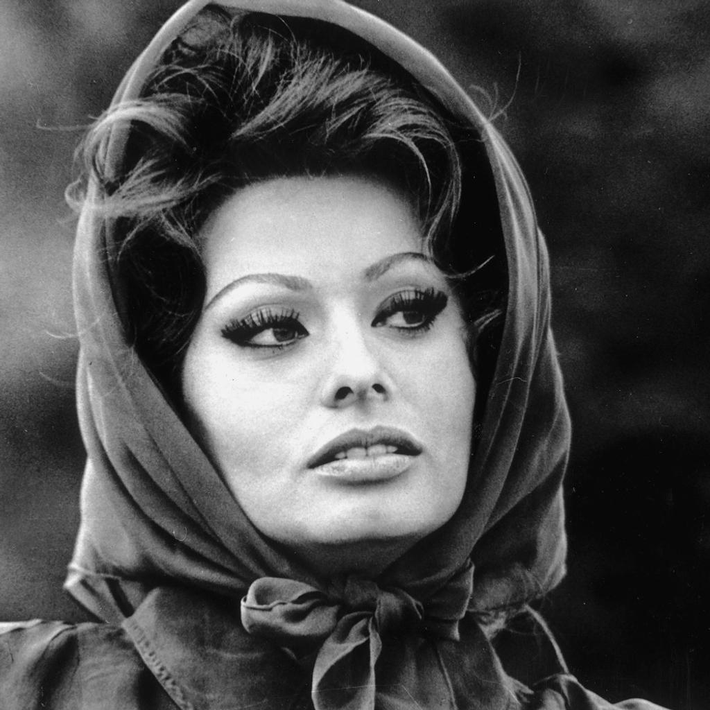Sophia Loren Business woman eyewear line perfume