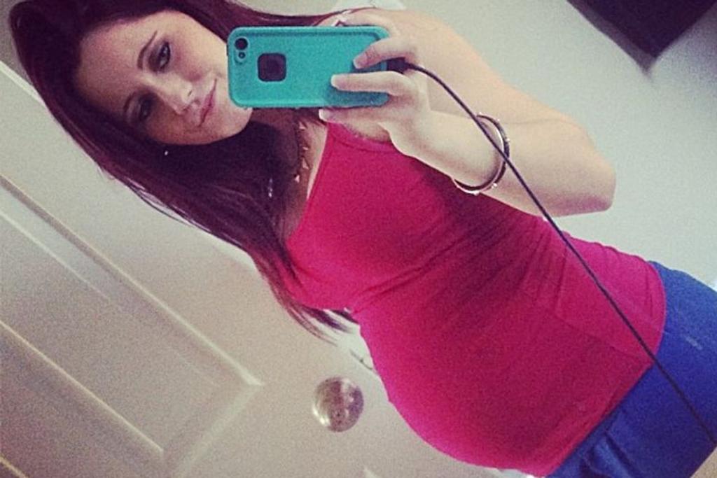 16 Pregnant Jenelle Evans