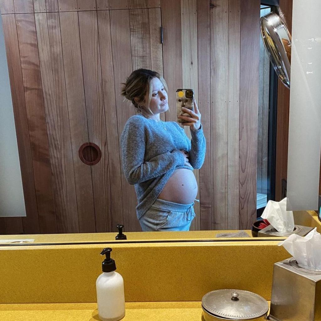 ashley tisdale postpartum body