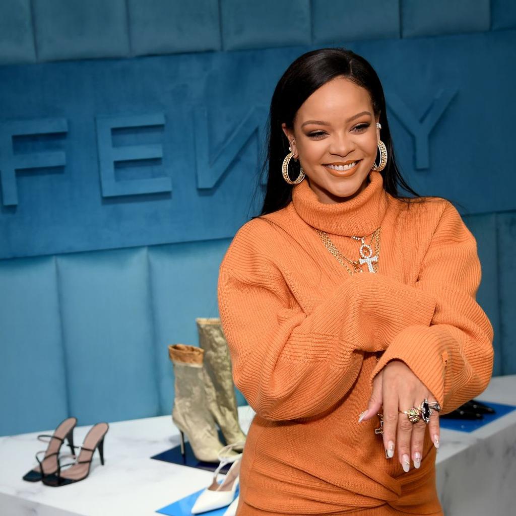 Rihanna fenty billionaire status