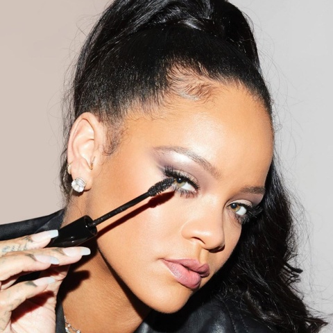 Rihanna Fenty Beauty Looks