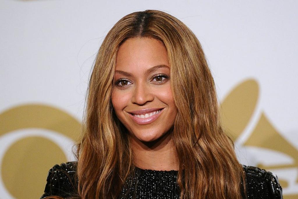 Beyonce Knowles makeup tips