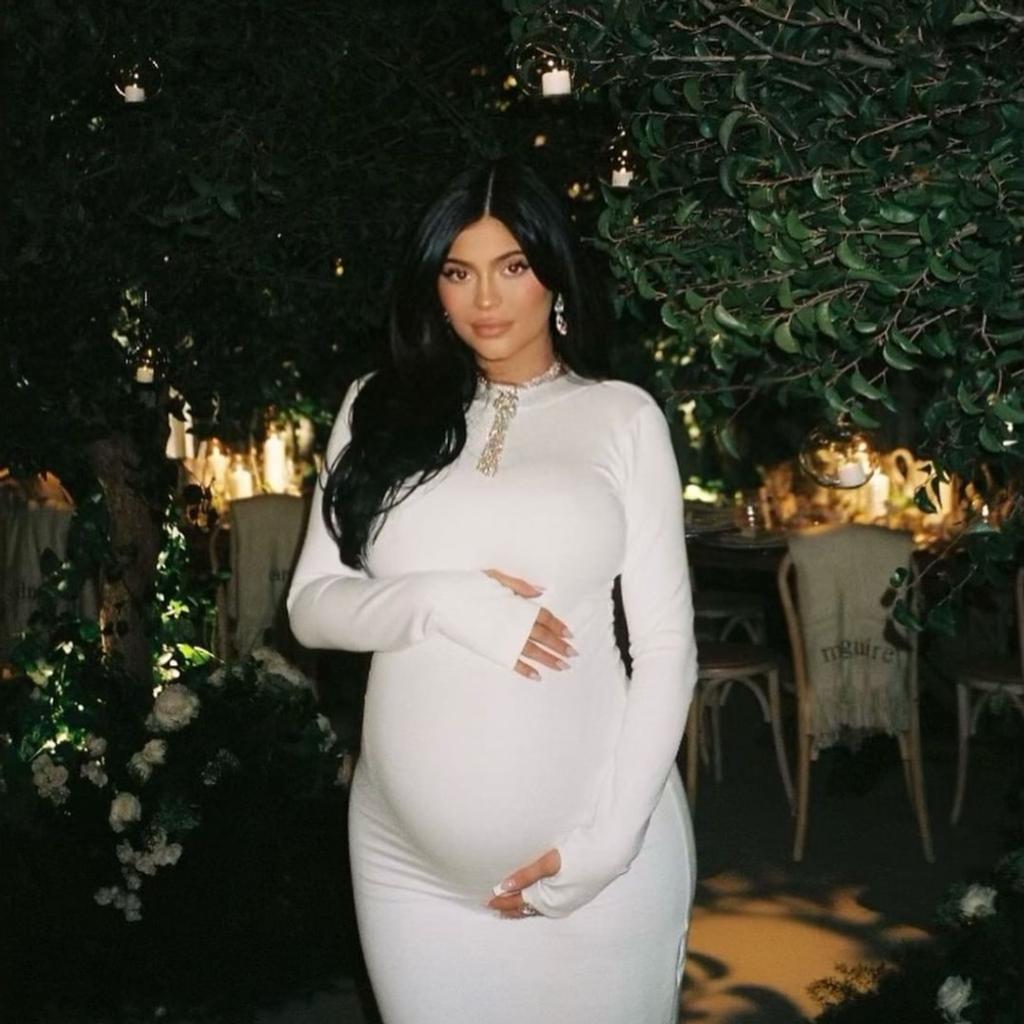Kylie Jenner pregnant son