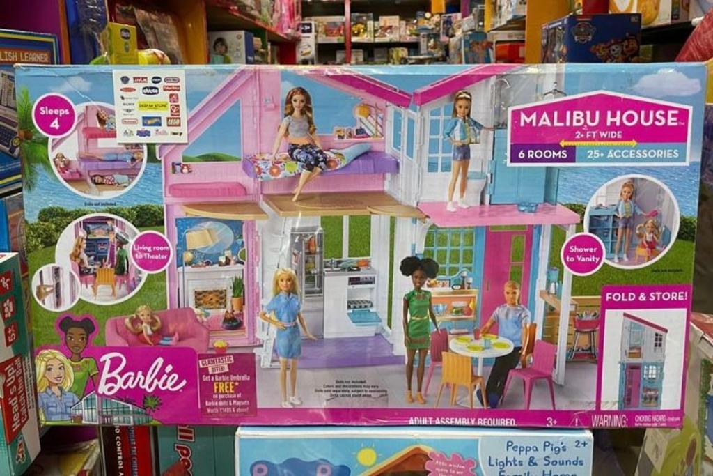 barbie doll malibu house