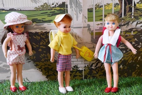 barbie doll seven siblings