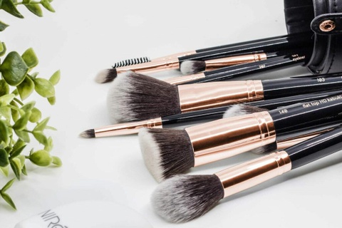 Niré Beauty Award Winning Professional Makeup Brush Set