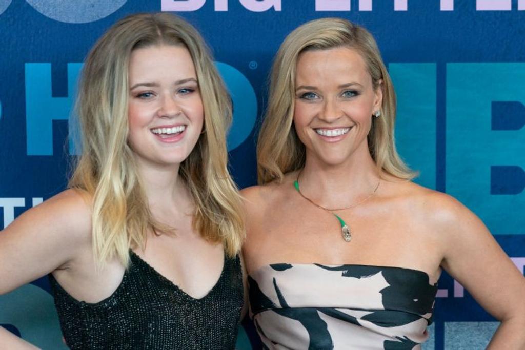 reese witherspoon daughter ava