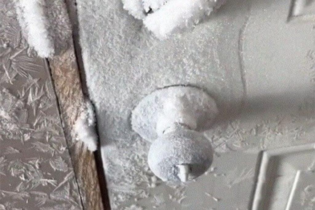 frozen doorknob viral tiktok