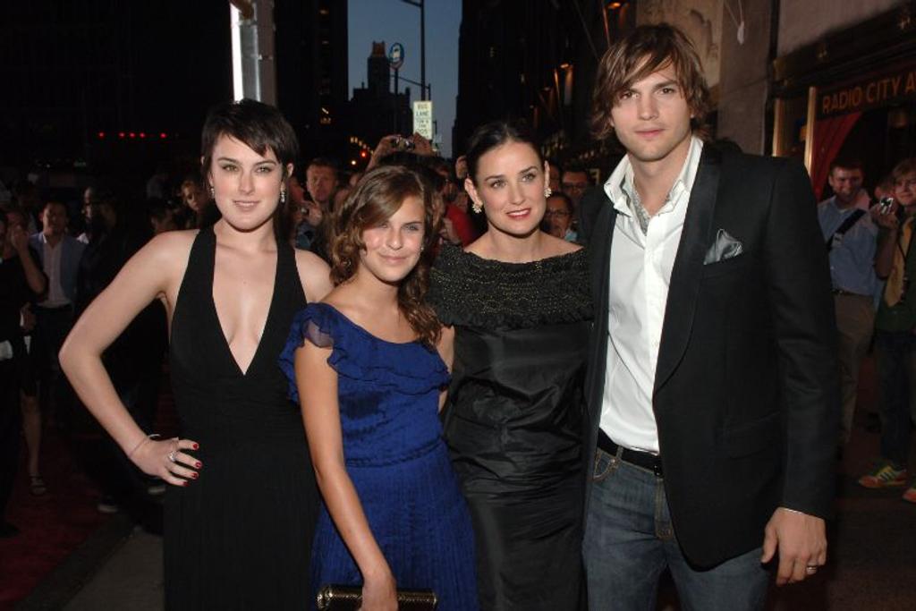 Demi Moore Ashton Kutcher Kids