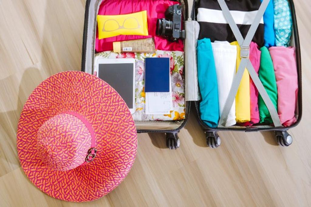 suitcase clothes packing tips