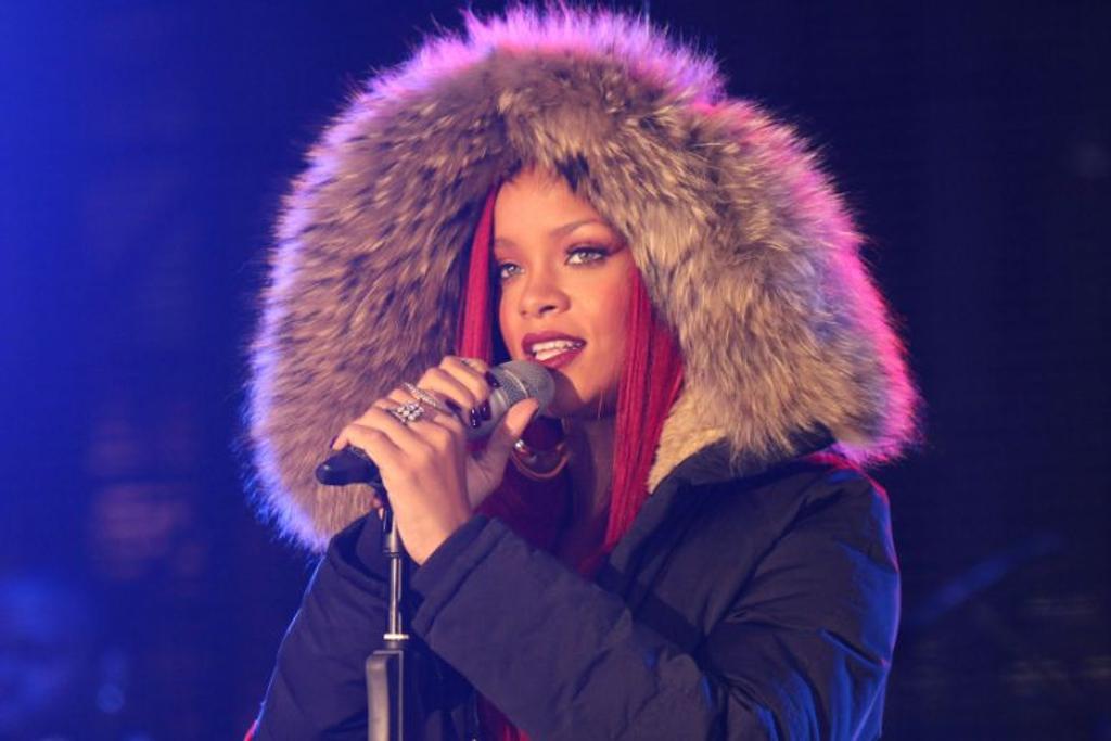 Rihanna Rated R 2009
